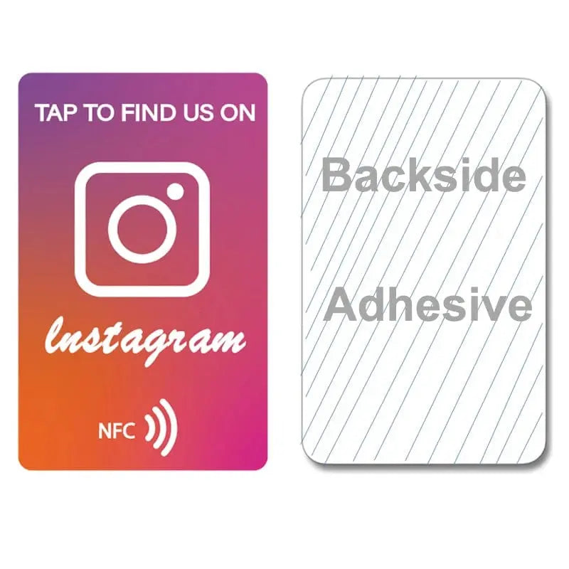 Instagram NFC-Karte mit Farbverlauf in Lila, Orange und Pink, weißes Instagram-Logo und Schriftzug, Rückseite weiß mit.