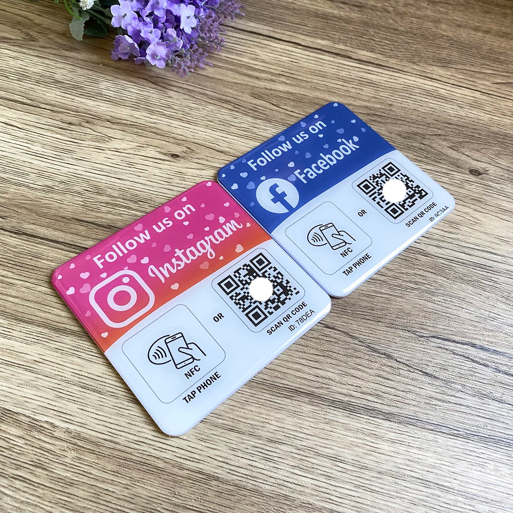 NFC Review Plaque with QR Code – 10 x 10 cm for Google, Instagram, Facebook & more | Taggytech