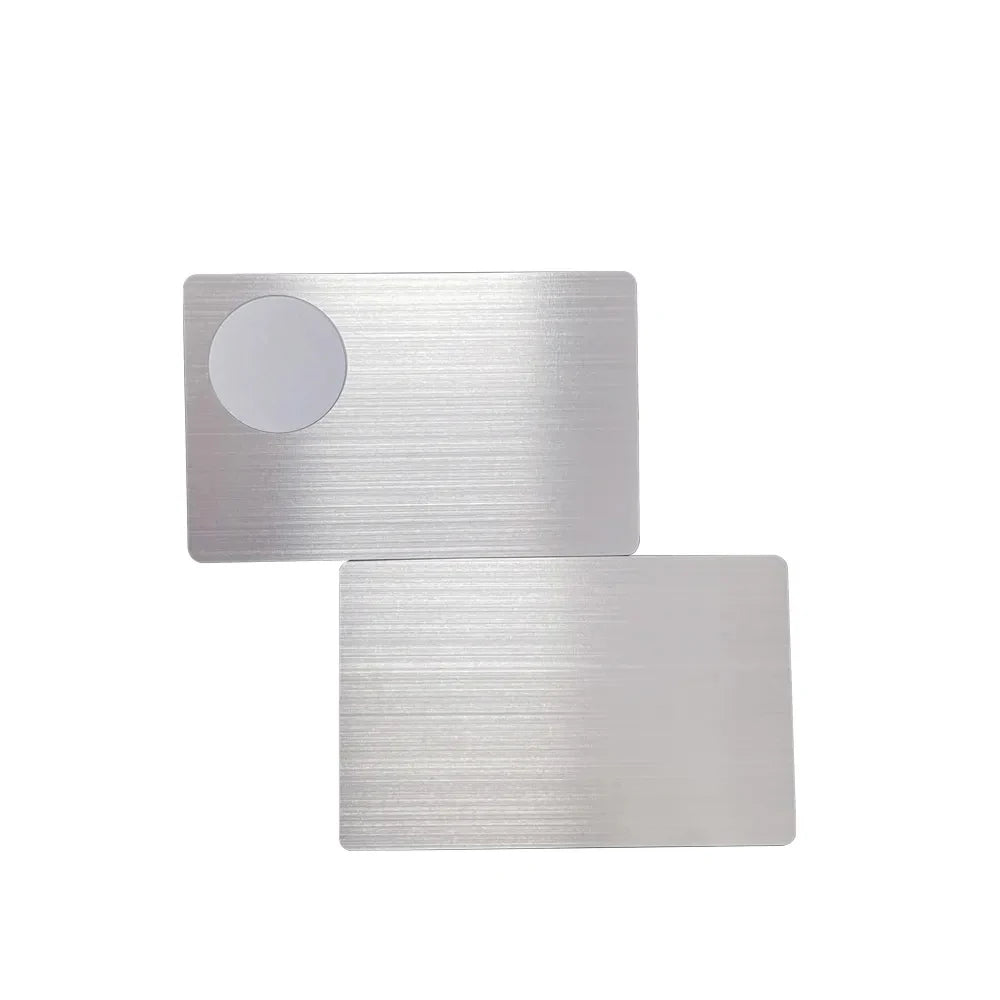 NFC Metallkarte – NTAG215/216 Chip, 13,56 MHz, kontaktlose digitale Visitenkarte, programmierbar, mit Geschenkbox | Taggytech