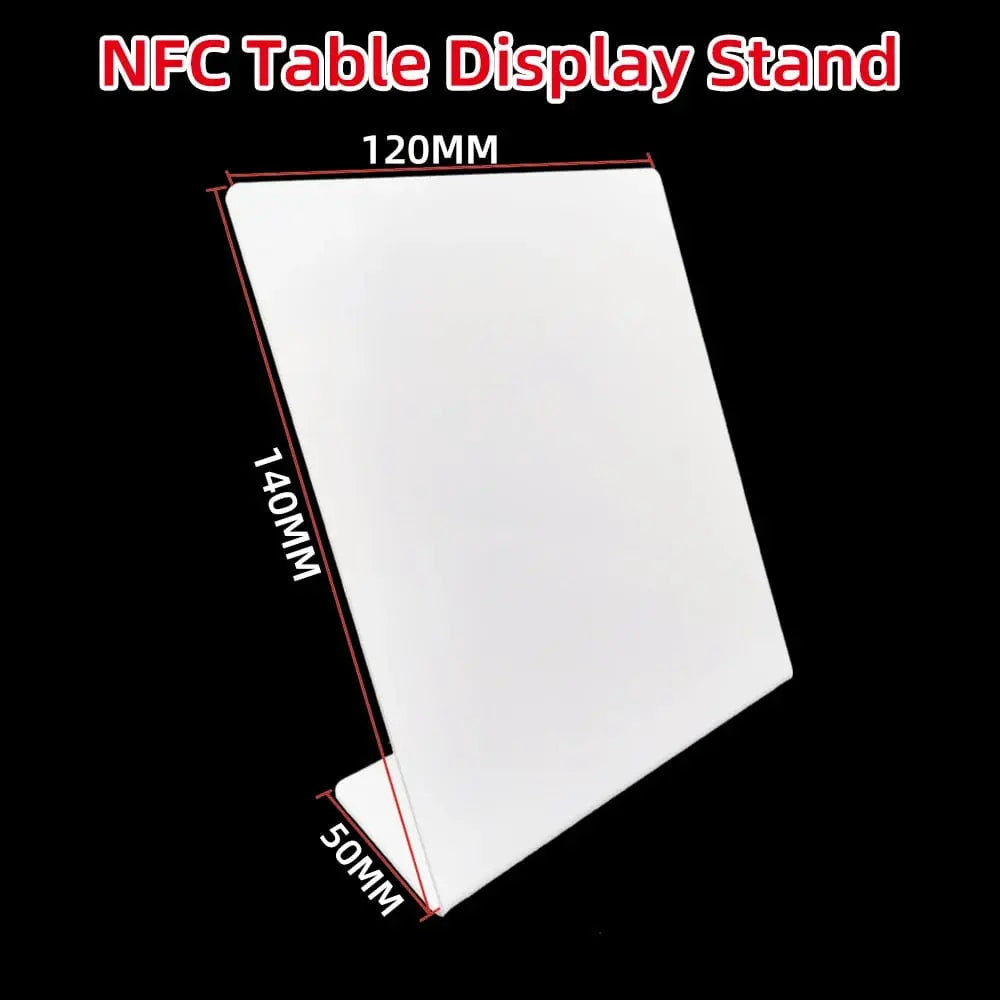 Weißer NFC Tischdisplayständer aus Kunststoff, 140x120x50 mm, rechteckig, schräg gestellt.
