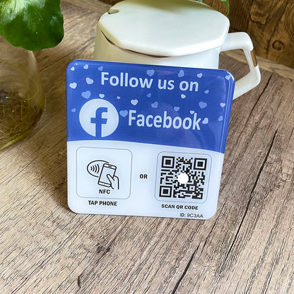 NFC Review Plaque with QR Code – 10 x 10 cm for Google, Instagram, Facebook & more | Taggytech