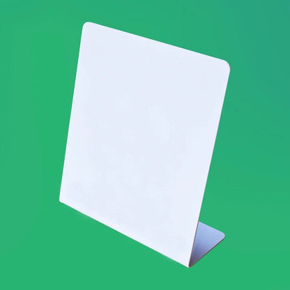 NFC Stand auf dem Tisch zur schnellen Informationsübertragung per Scan


