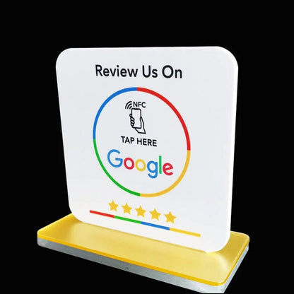 Google-Bewertungsschild mit NFC für schnelle und einfache Sammlung von Kundenmeinungen.