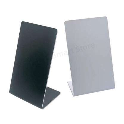 Nutzen Sie den Tischdisplay-NFC-Stand, um Informationen direkt zu vermitteln.

