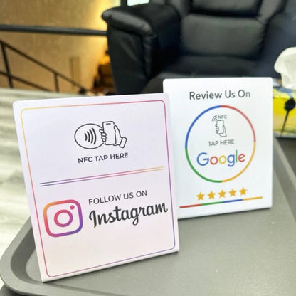 Steigern Sie Ihre Instagram-Follower mit dem praktischen NFC-Display-Ständer für Social Media.

