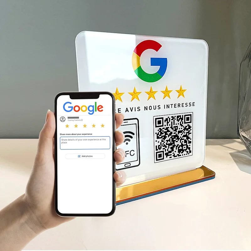 Google Bewertungsschild mit NFC und QR-Code für die schnelle Sammlung von Kundenbewertungen.