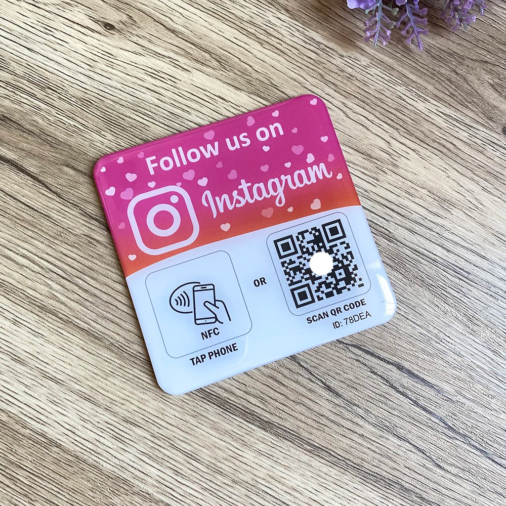 NFC Review Plaque with QR Code – 10 x 10 cm for Google, Instagram, Facebook & more | Taggytech