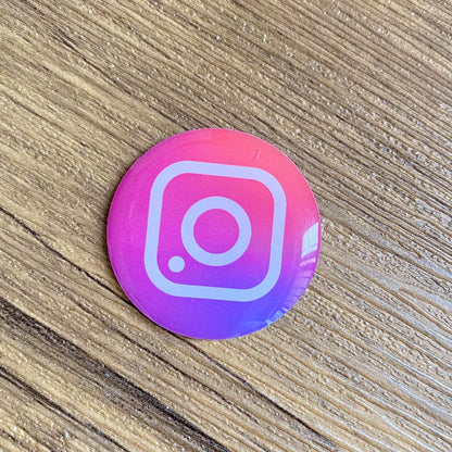 Anti-Metall NFC Sticker NTAG213 – 30 mm, Epoxid, Social-Media-Ready