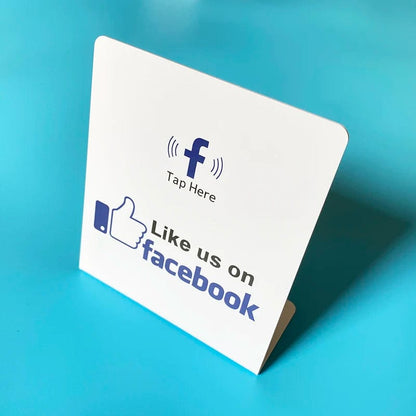 Nutzen Sie NFC Ständer, um Facebook-Seiten und Profile auf Events zu präsentieren
